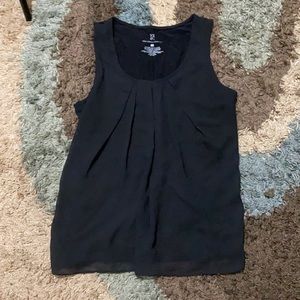 Black sleeveless business shirt